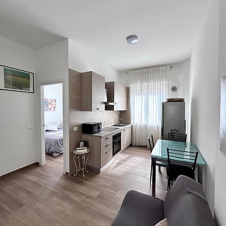 Bilocale In Bande Nere-Metro Rossa Duomo Lejlighed Milano Eksteriør billede